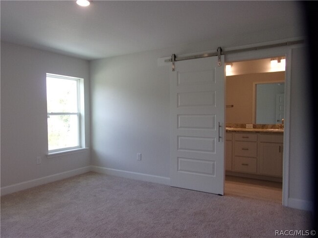 Building Photo - 215 Bittern Lp