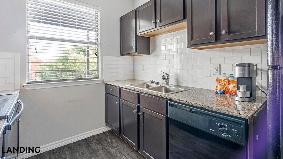 Building Photo - 130 Camino De Oro