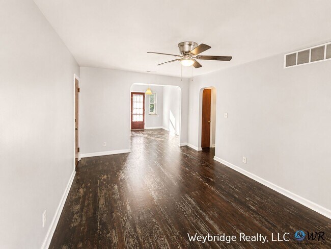 Building Photo - 3518 Hazelwood Ave