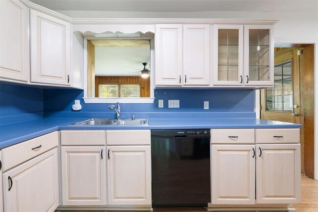 Building Photo - 1206 Larkwood Dr