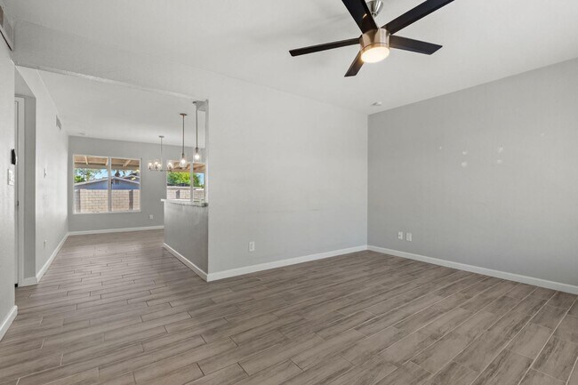 Building Photo - 15237 North 21st St