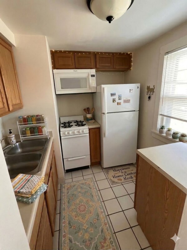 Building Photo - 121 E Gorham St