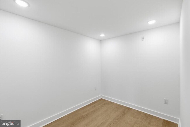Building Photo - 863 N 43rd St