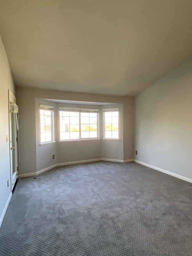 Master bedroom - 5926 Eastman Lake Dr