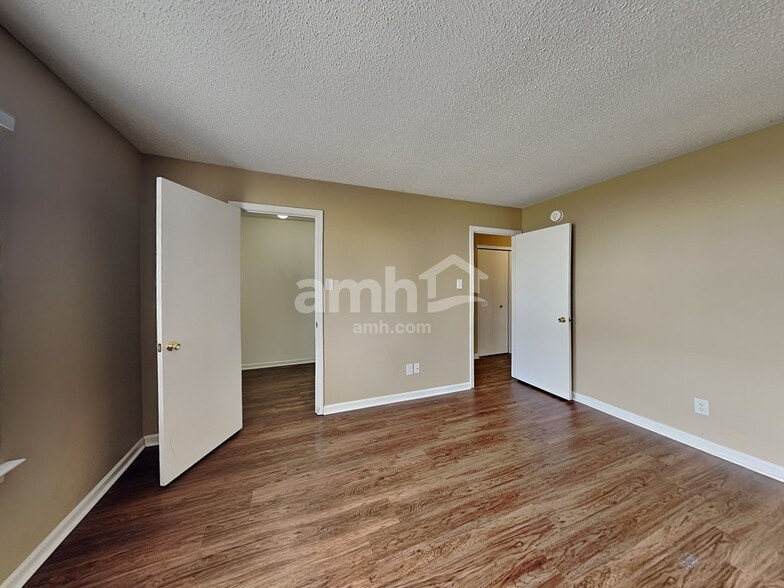 Building Photo - 19354 Tradewinds Dr