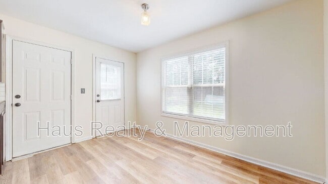Building Photo - 3248 N Senseney Cir