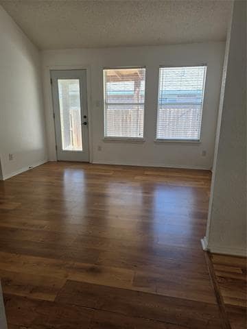 Building Photo - 1148 Lake Bluff Dr