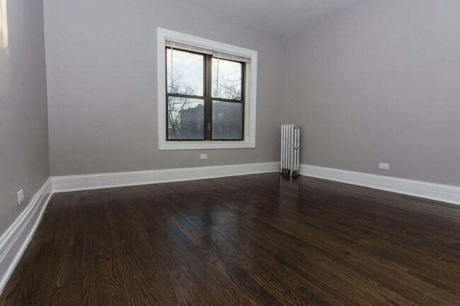 Interior Photo - 7656 S Kingston Ave