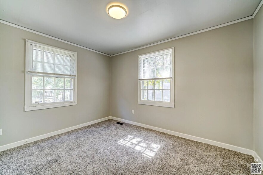 Building Photo - 2506 Coleman Ave