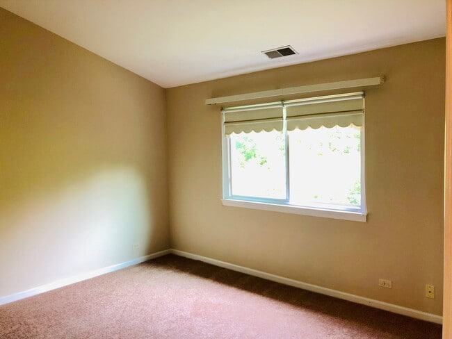 Building Photo - 8225 Ripple Ridge