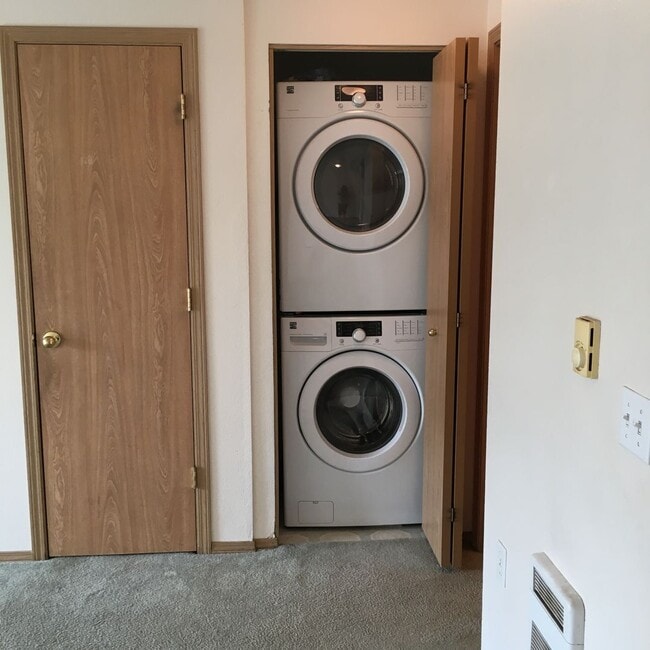 Building Photo - Pet-Friendly 2 Bedroom, 2 Bath Apartment in Newberg