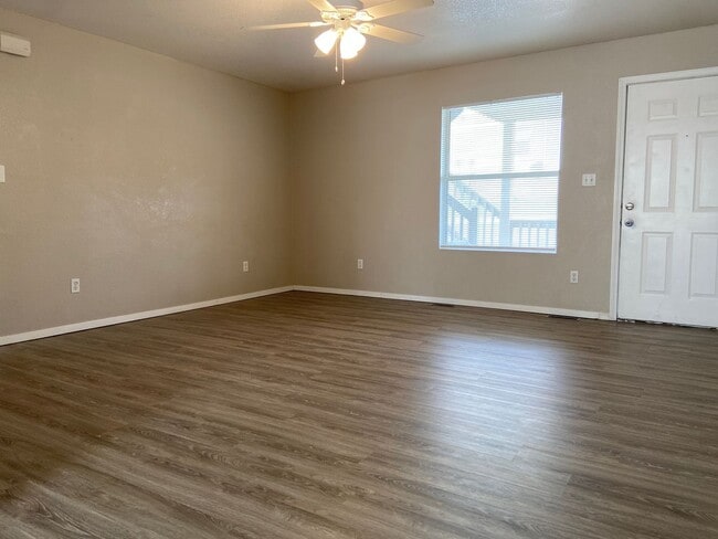 Building Photo - Apartment in Branson East, Kirbyville