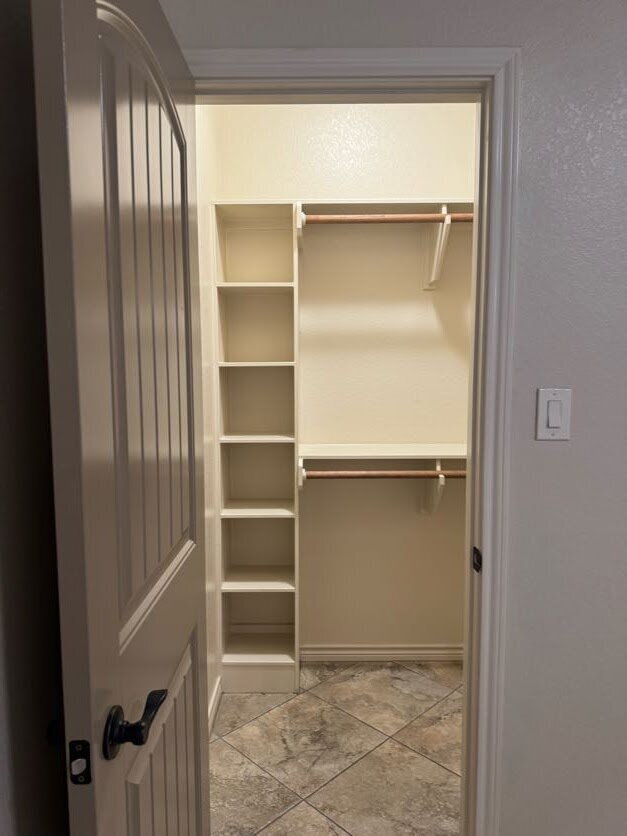 Building Photo - Welcome Home to Summit Crossing