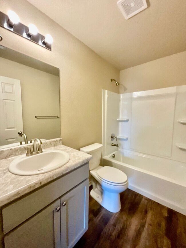 Building Photo - 4401 Olympic Dr