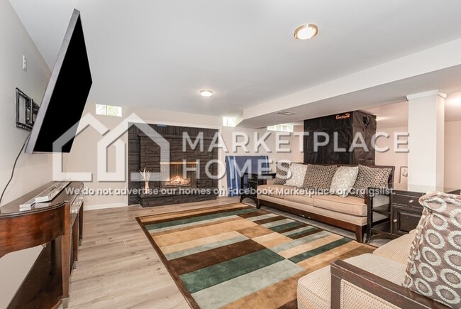 Building Photo - 13140 S 86th Ave