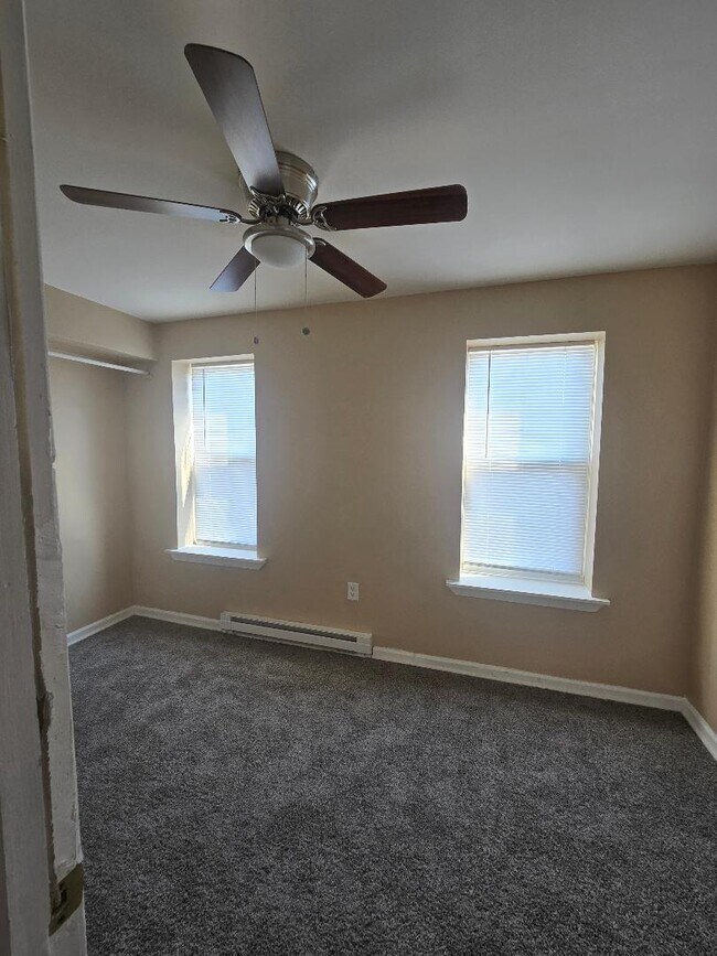 Building Photo - 3310 N Orkney St