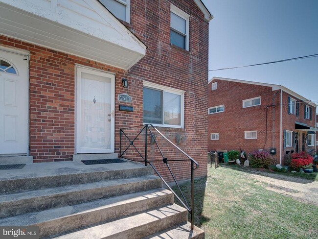 Building Photo - 2611 Keating St