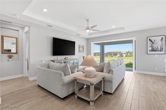 Building Photo - 11964 Molto Dr