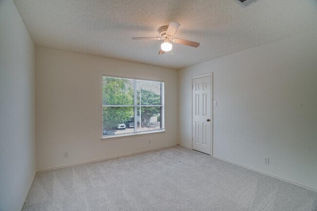 Building Photo - 12920 Latchwood Ln