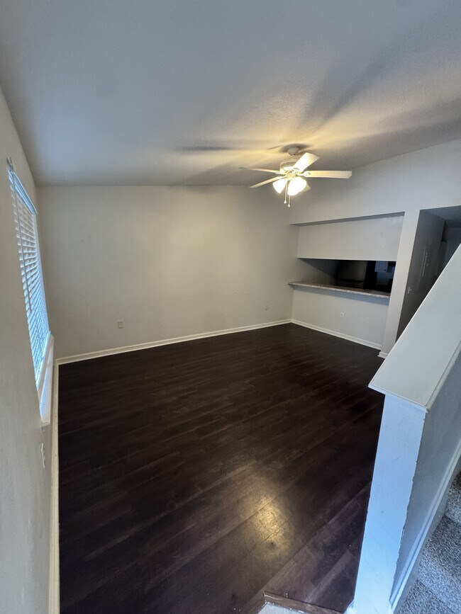 Building Photo - 2738 W Tharpe St
