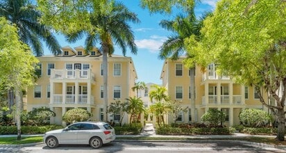 Building Photo - 276 Murcia Dr