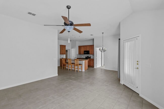 Building Photo - 855 Scenic Ranch Cir