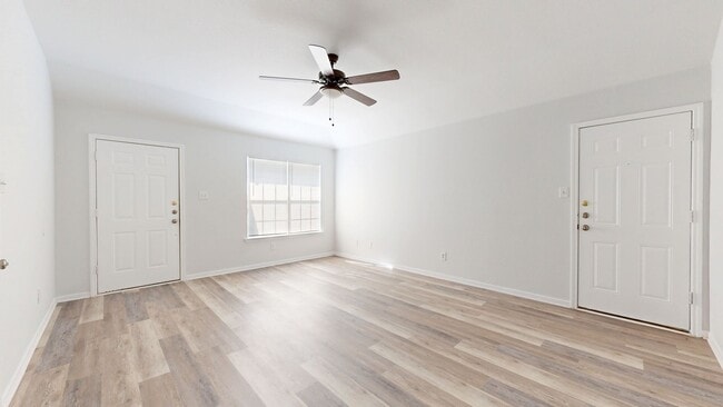 Building Photo - AMAZING REMODELED DUPLEX BY FORT HOOD!!!!