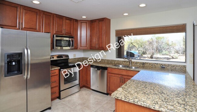 Building Photo - Remodeled Foothills Clusters 3 Bed 2 Bath