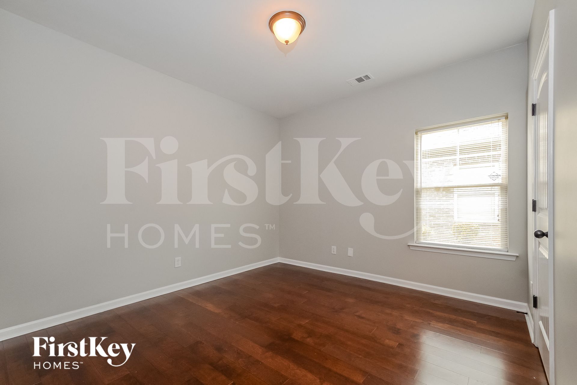 Building Photo - 8253 Owen Park Dr