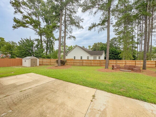 Building Photo - 3426 Broomsgrove Dr