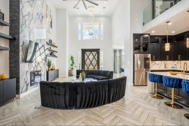 Building Photo - 13 Rd 660