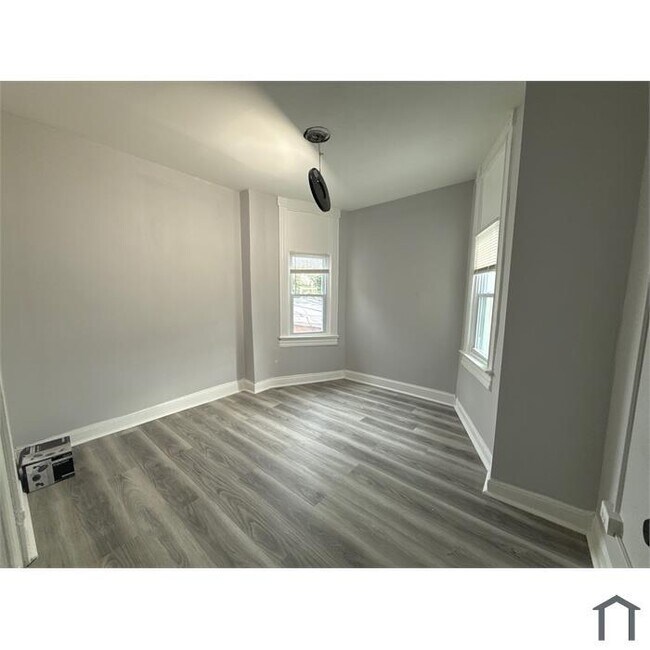 Building Photo - 3 Bedroom in 21218