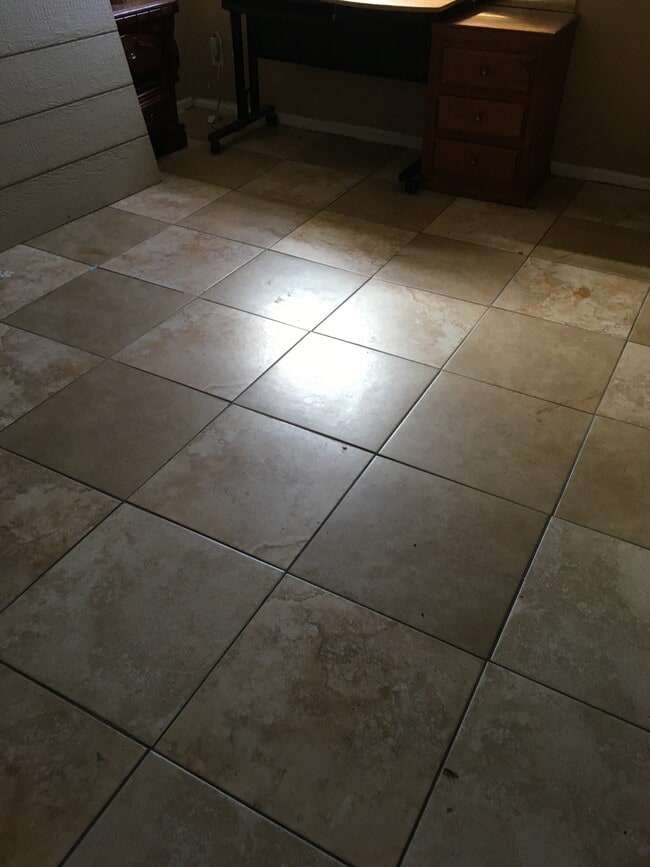 Building Photo - 7939 Sarita St