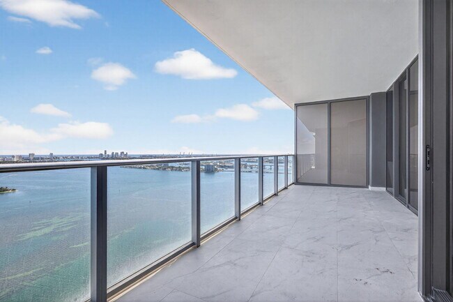 Building Photo - 701 NE 23rd St