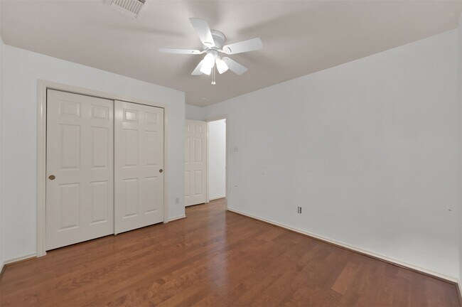 Building Photo - 166 Burgandy Vine Ct