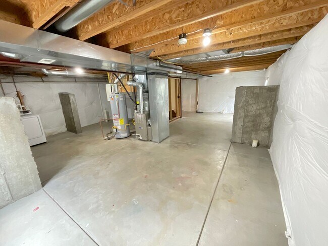 Building Photo - 3 Bedroom Home Available Near Stetson Hill...