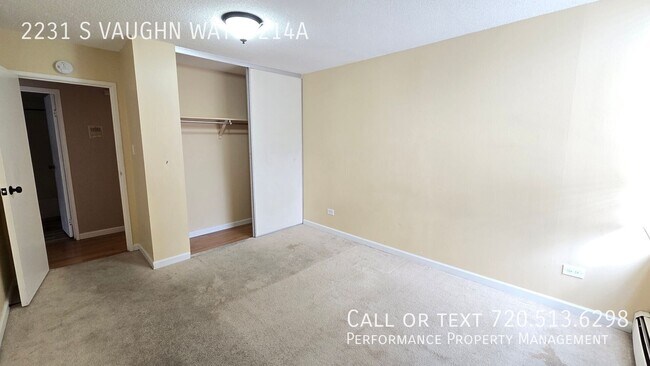 Building Photo - 2231 S Vaughn Way