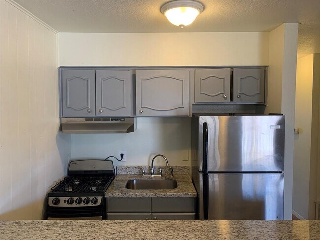 Primary Photo - 1315 Norwalk Ln