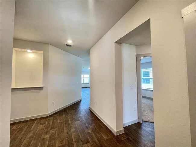 Building Photo - 110 Krause Spgs Dr
