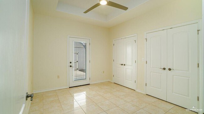 Building Photo - 2415 Flag Stone Terrace