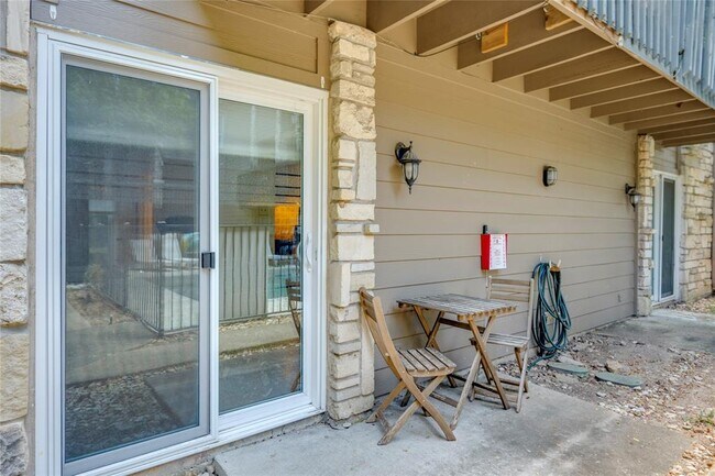 Building Photo - 3627 Menchaca Rd