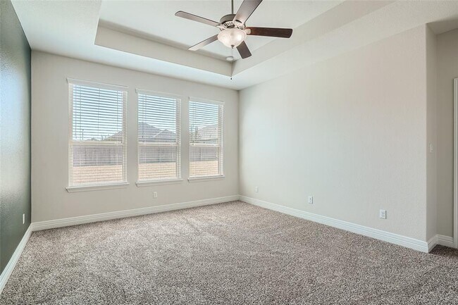 Building Photo - 213 Blue Waterleaf Ln