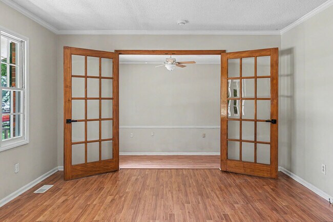 Building Photo - 124 Carolina Cir