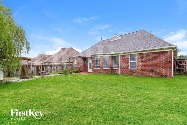 Building Photo - 1097 Red Fern Cir W