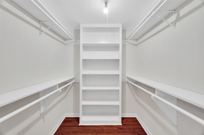 Building Photo - 3519 Westridge St