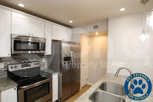 Primary Photo - 30 E Brown Rd