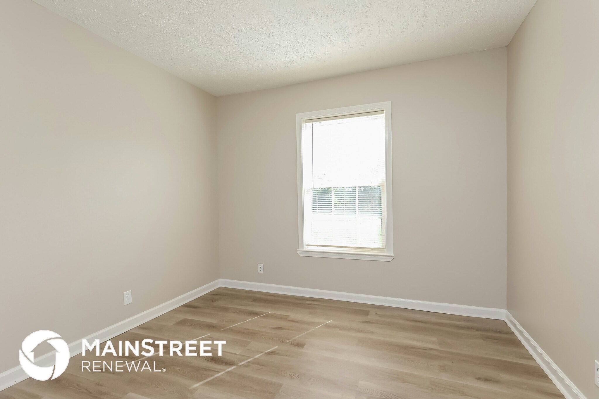 Building Photo - 380 Meadowview Dr