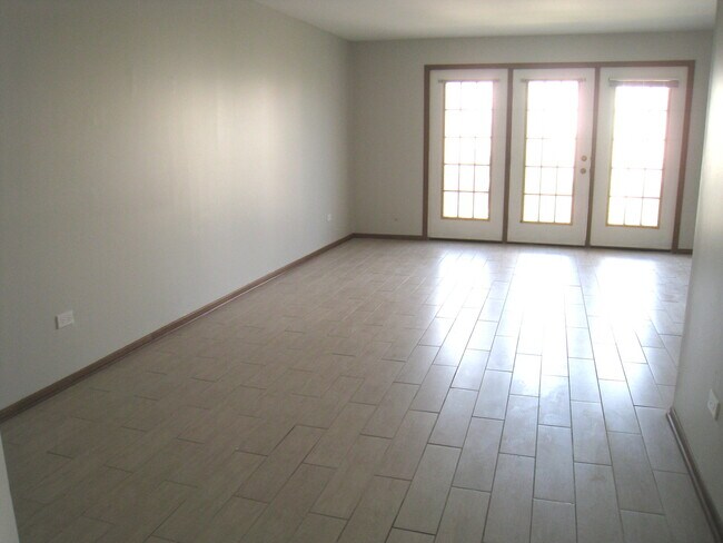 Building Photo - 1235 Harding Ave