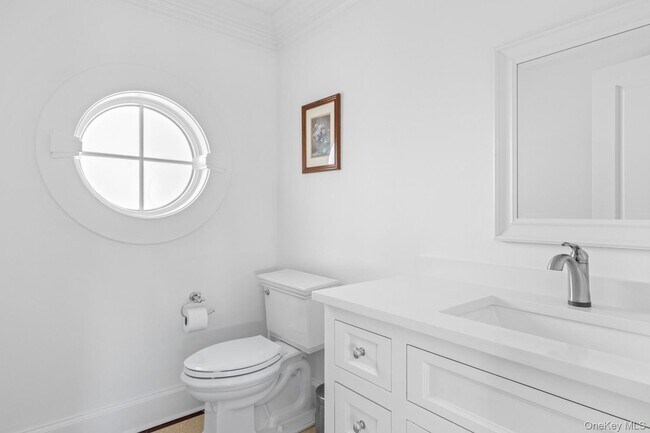 Building Photo - 17 Ludlow Ln