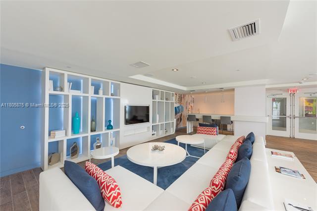 Building Photo - 4250 Biscayne Blvd